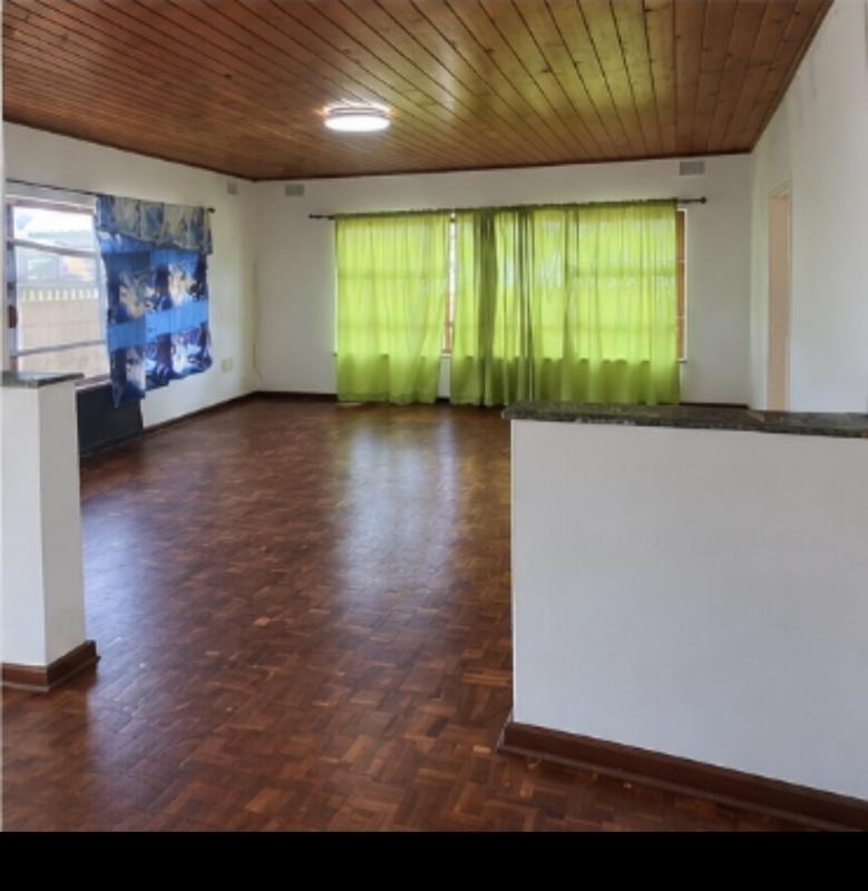 4 Bedroom Property for Sale in Goodwood Central Western Cape